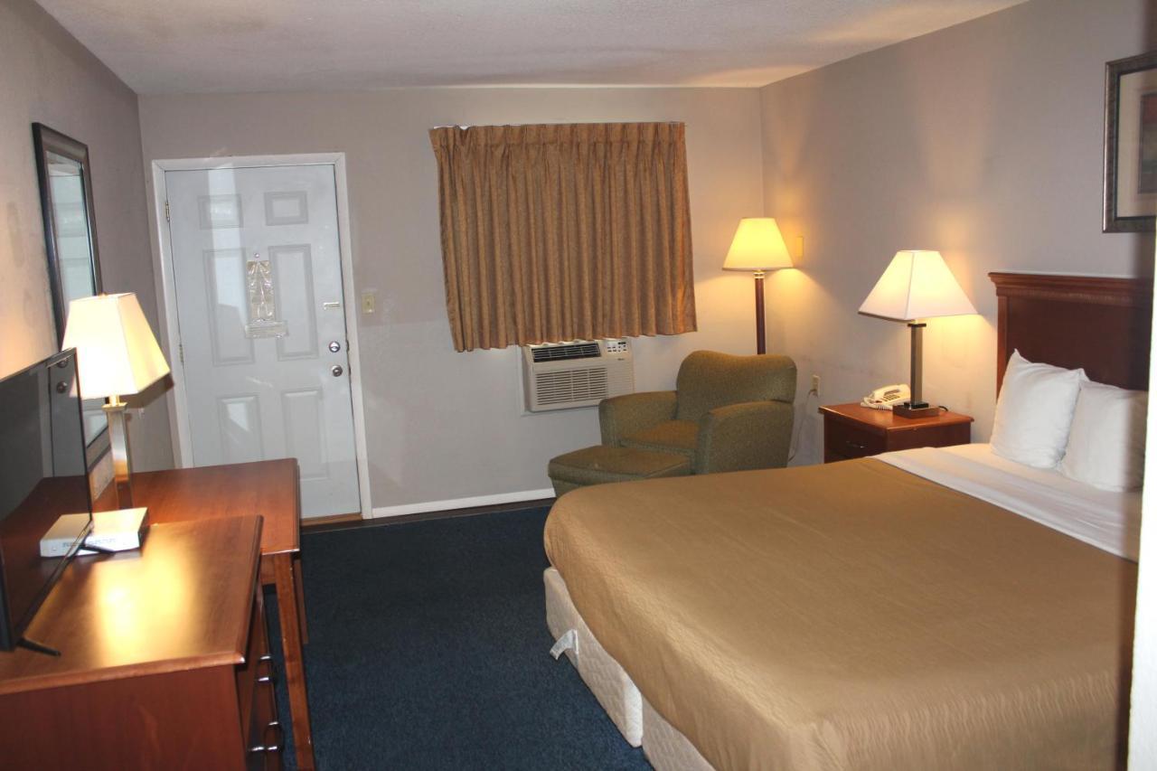 Interstate Motel Rensselaer Extérieur photo